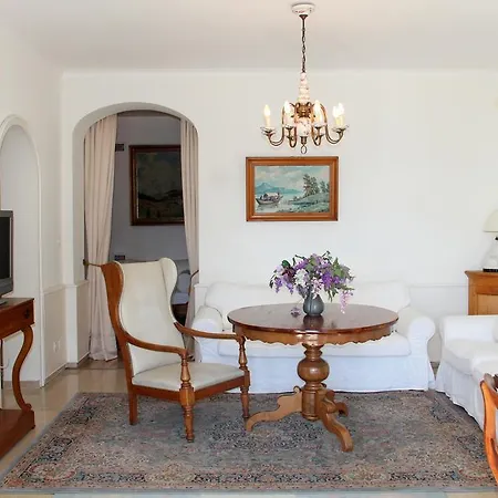 Barony Le Pergole For 8 Persons Lugano